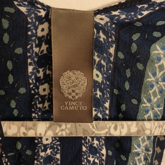 Vince Camuto Navy and Teal Patterned Garment - Picture 2 of 12